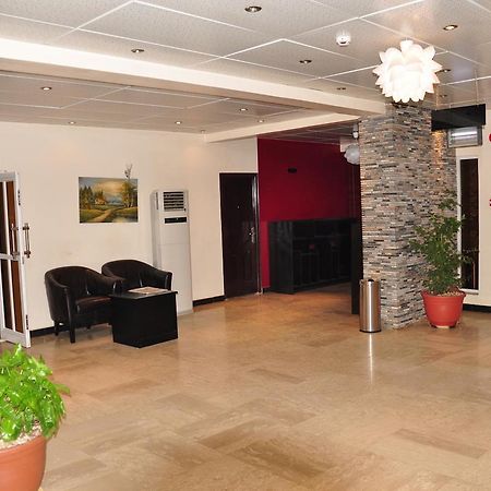 Grand Bank Link Hotel Otta Buitenkant foto