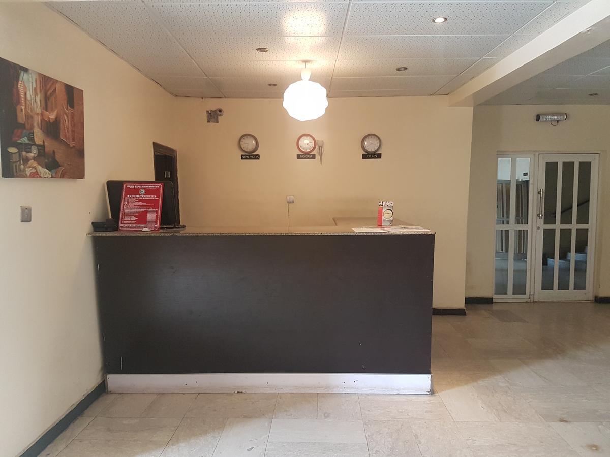 Grand Bank Link Hotel Otta Buitenkant foto
