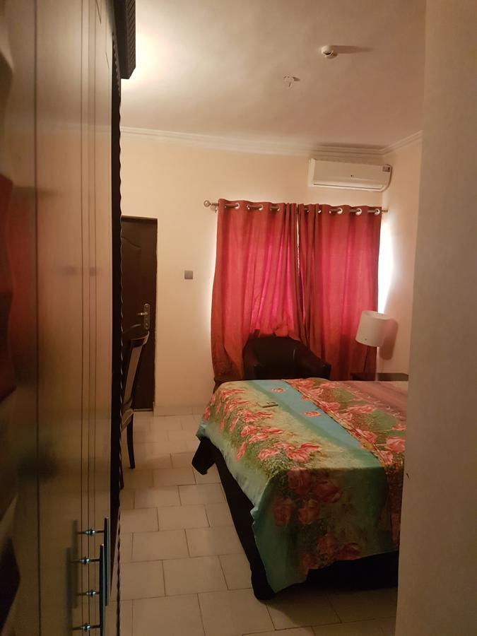 Grand Bank Link Hotel Otta Buitenkant foto