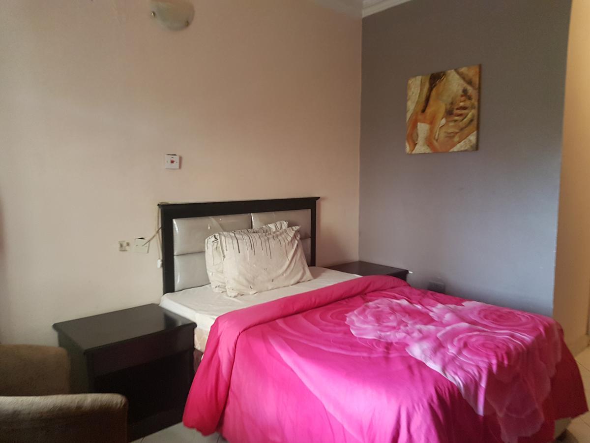Grand Bank Link Hotel Otta Buitenkant foto