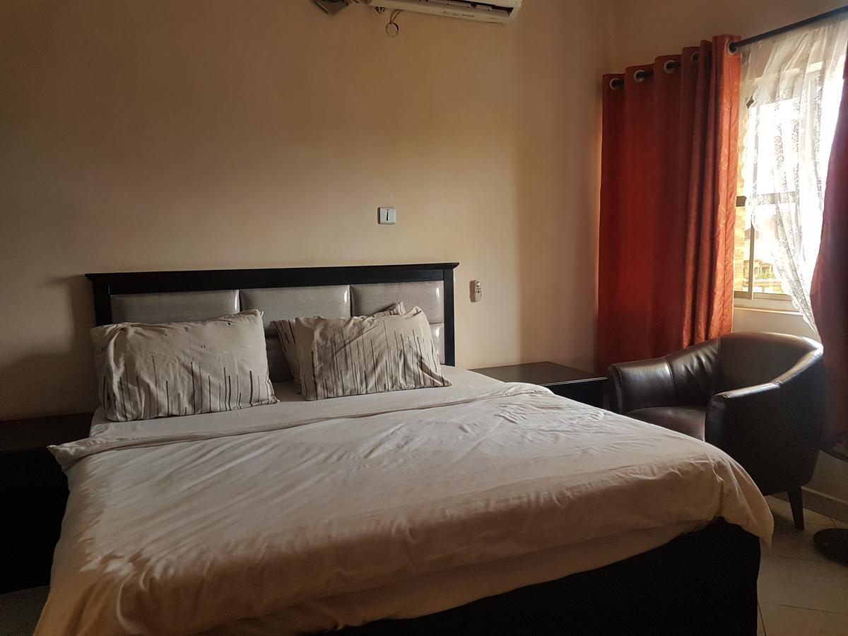 Grand Bank Link Hotel Otta Buitenkant foto