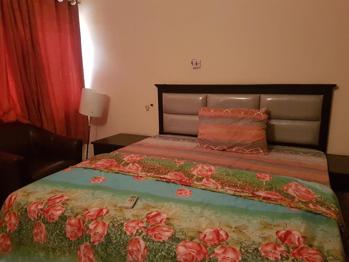 Grand Bank Link Hotel Otta Buitenkant foto